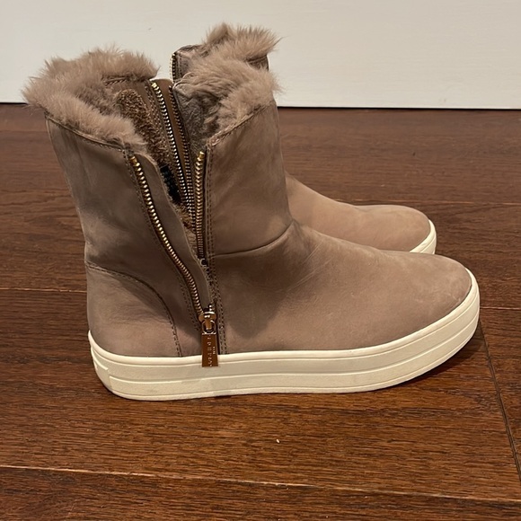 J/Slides Tristan Grey Waterproof Boots Size 8.5 - Picture 4 of 8